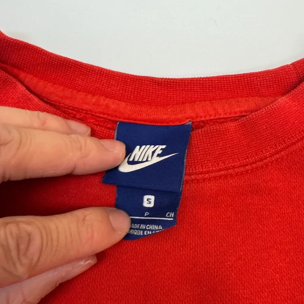 Nike Sweatshirt Mens Small Red Club Fleece Crewneck Pullover Swoosh Retro